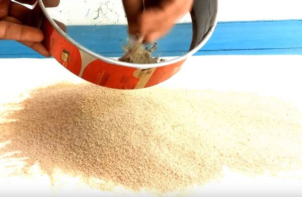 Как сделать красочную детскую песочницу с зонтиком от солнца