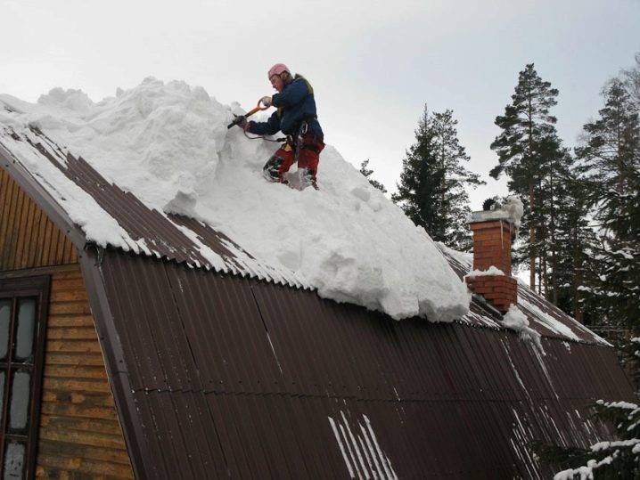Утепление потолка в доме с холодной крышей: распространенные методы