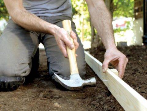 Садовые дорожки из бетона своими руками — пошаговая инструкция с фото