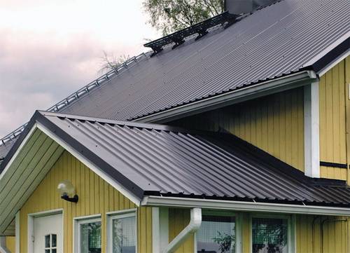 Чем покрыть крышу на даче: недорогие и качественные варианты